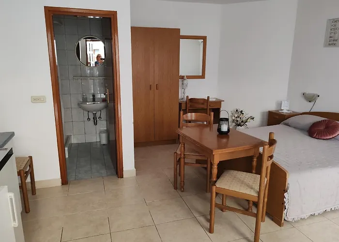 By The Sea Veliki, Dubrovnik - 2107 *